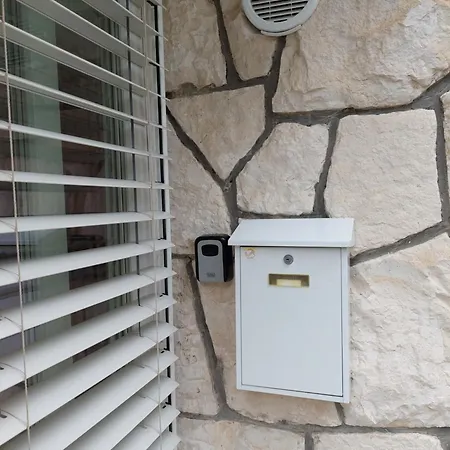 Apartma Belin With Garden And Private Parking *